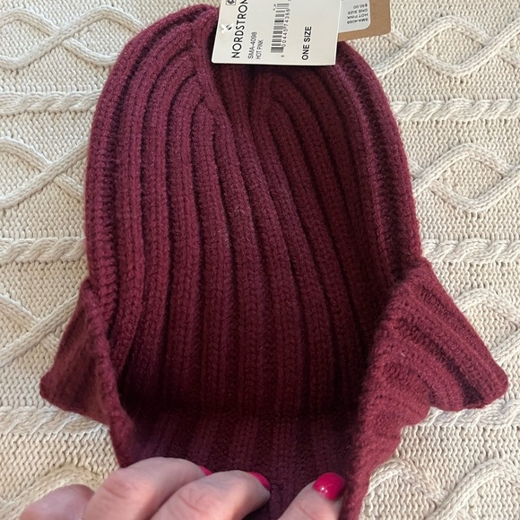NWT Steve Madden Stylish Burgundy & Pink Flower Beanie/Toboggan O/S - Picture 7 of 8